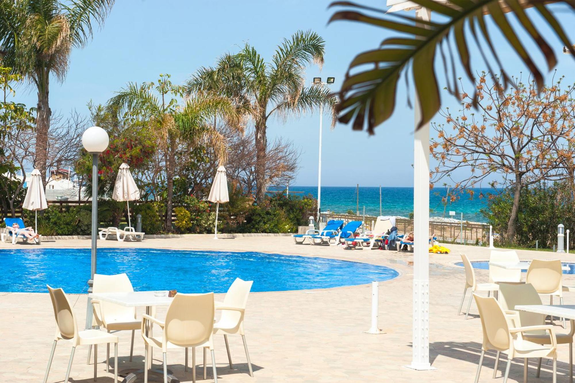 Villa Oasis Pernera 外观 照片
