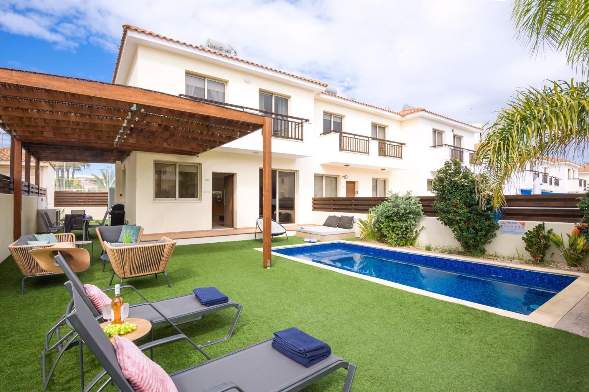 Villa Oasis Pernera 外观 照片
