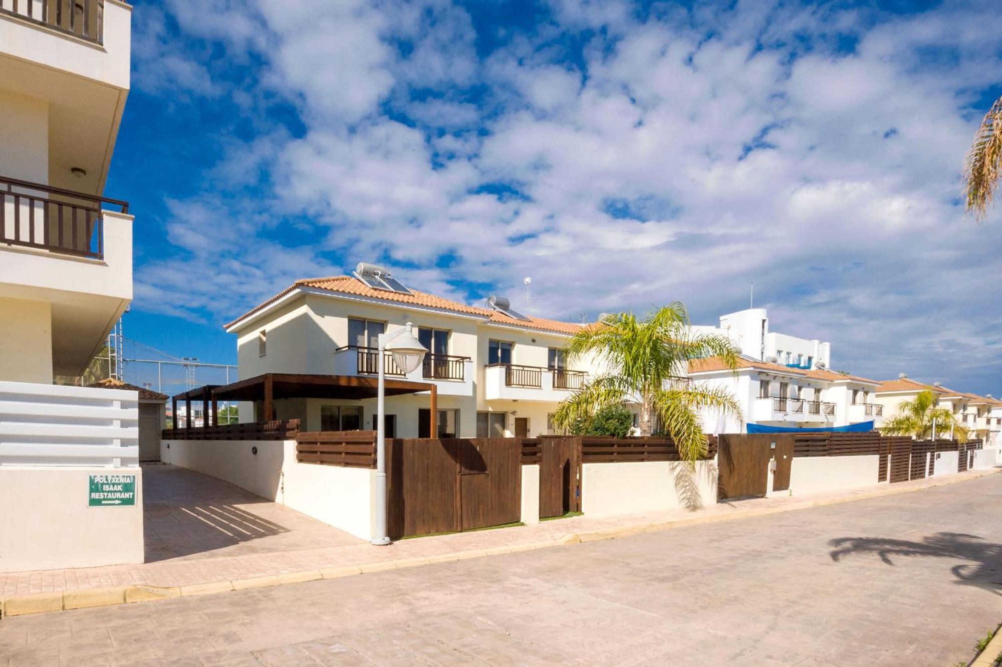 Villa Oasis Pernera 外观 照片